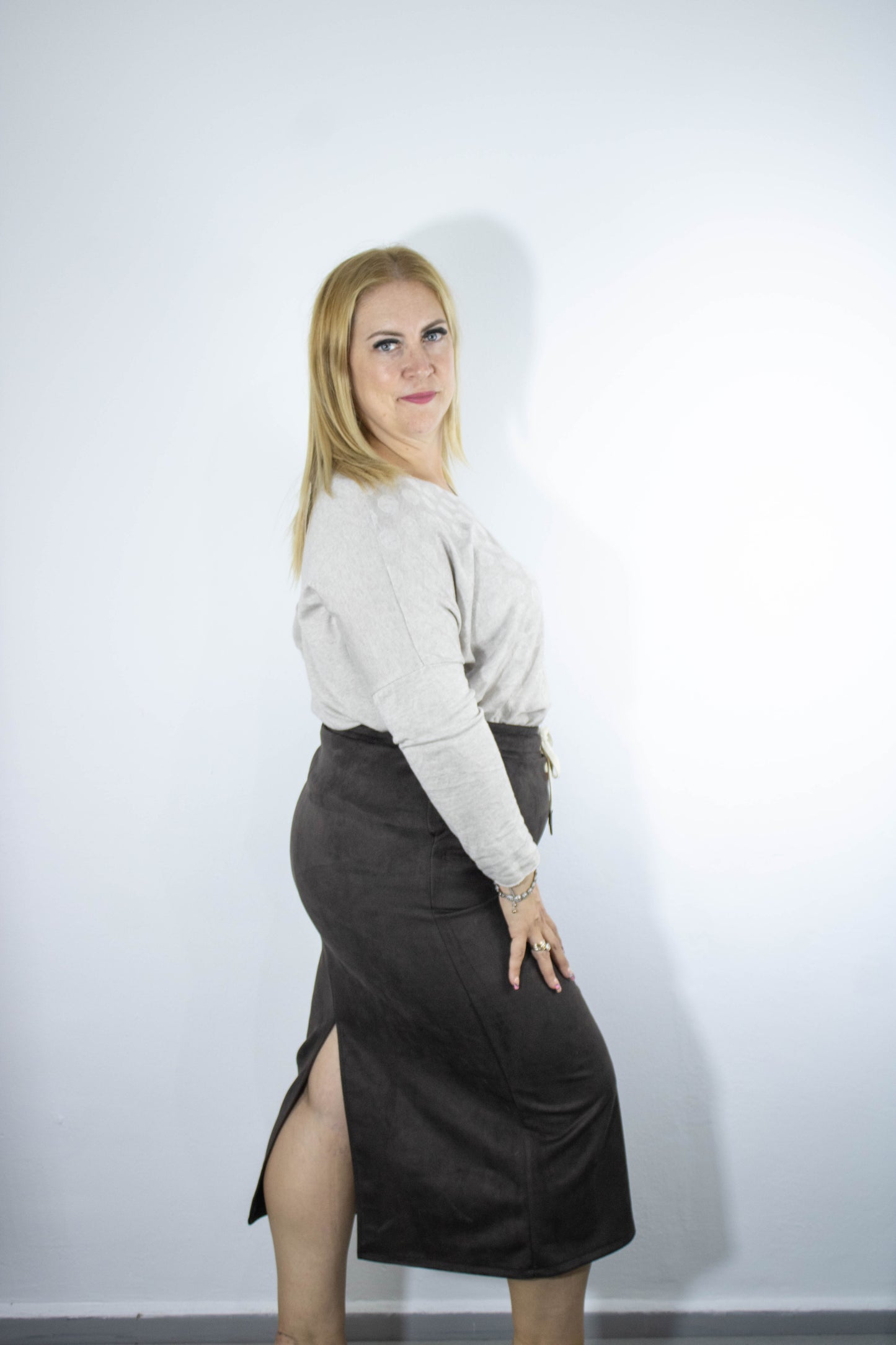 Falda Cayetana